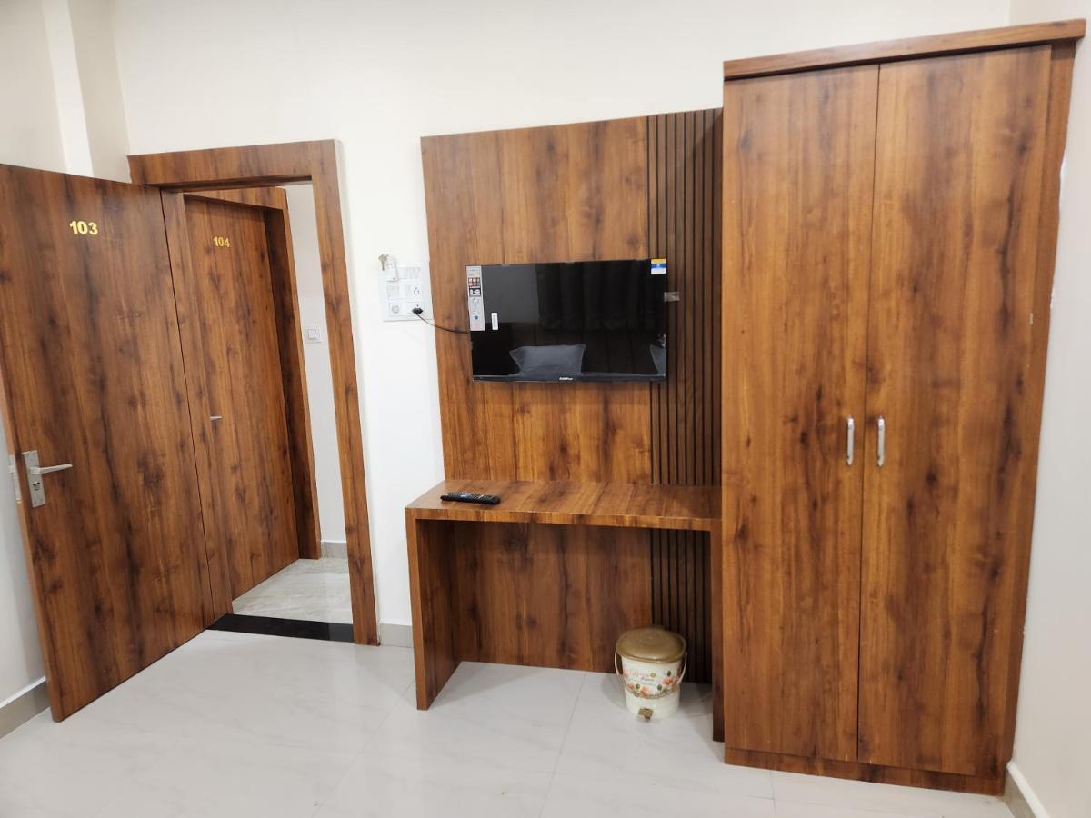 Hotel Anantshree ウッジャイン エクステリア 写真