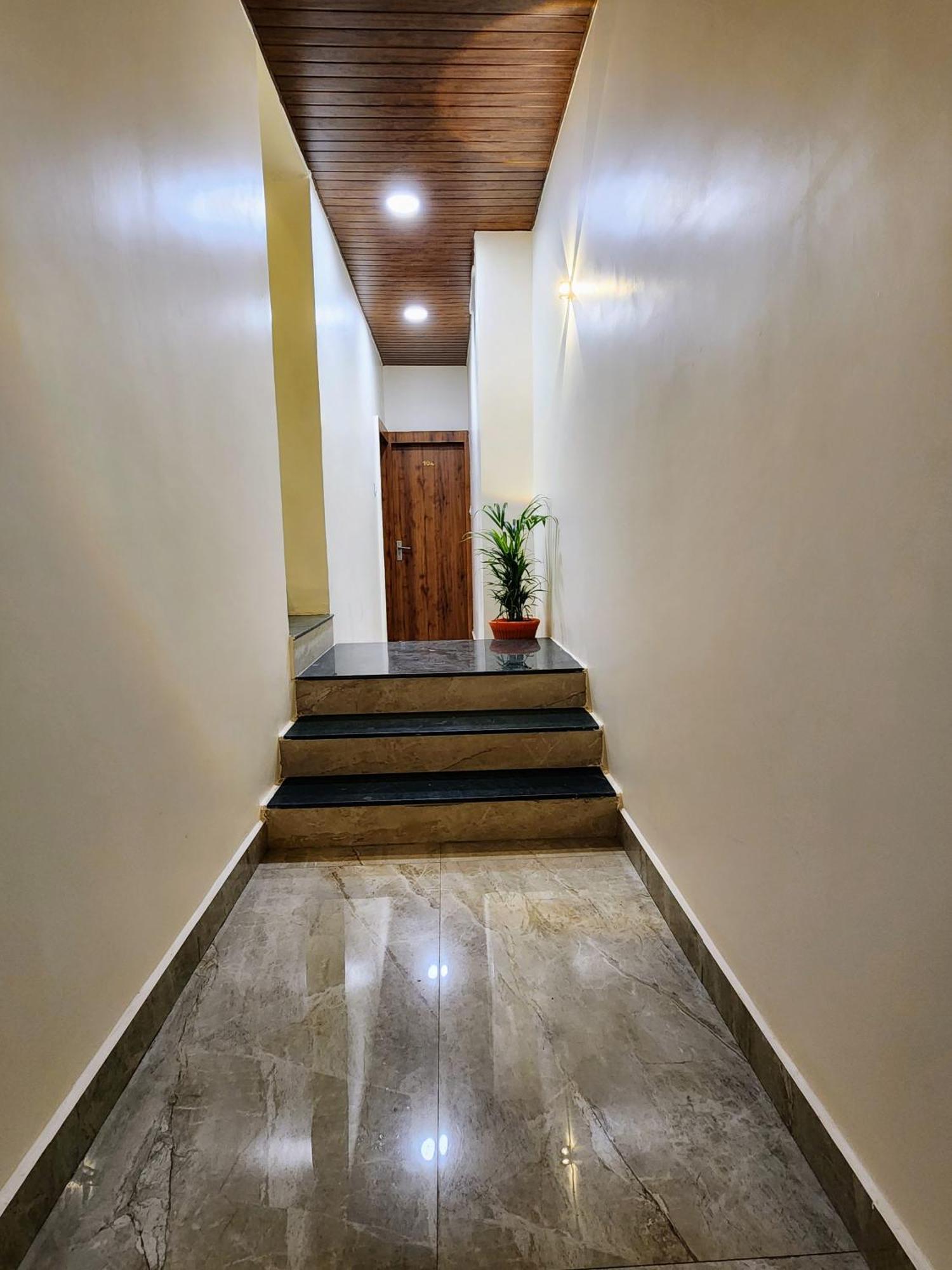 Hotel Anantshree ウッジャイン エクステリア 写真