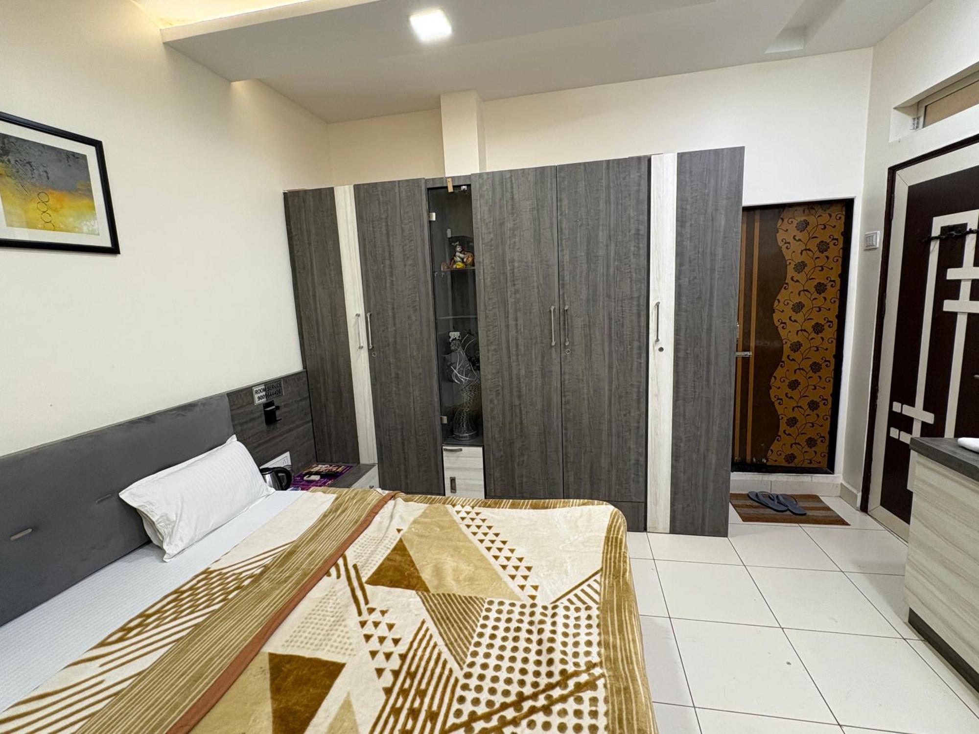Hotel Anantshree ウッジャイン エクステリア 写真